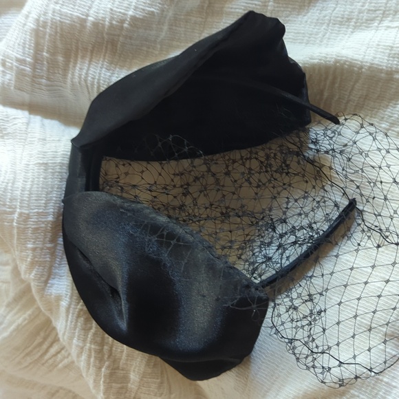 ? Dreamy Bow Black Veil Headband
